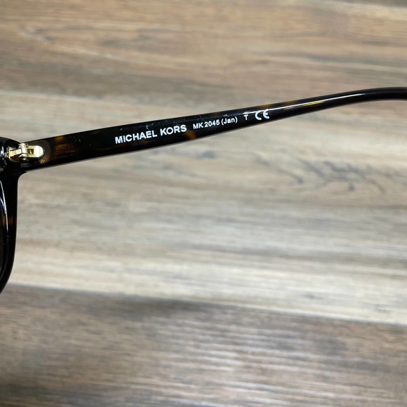 Michael Kors Womens Model MK2045 Cat Eye Sunglasses Black Full Rim - Picture 6 of 8